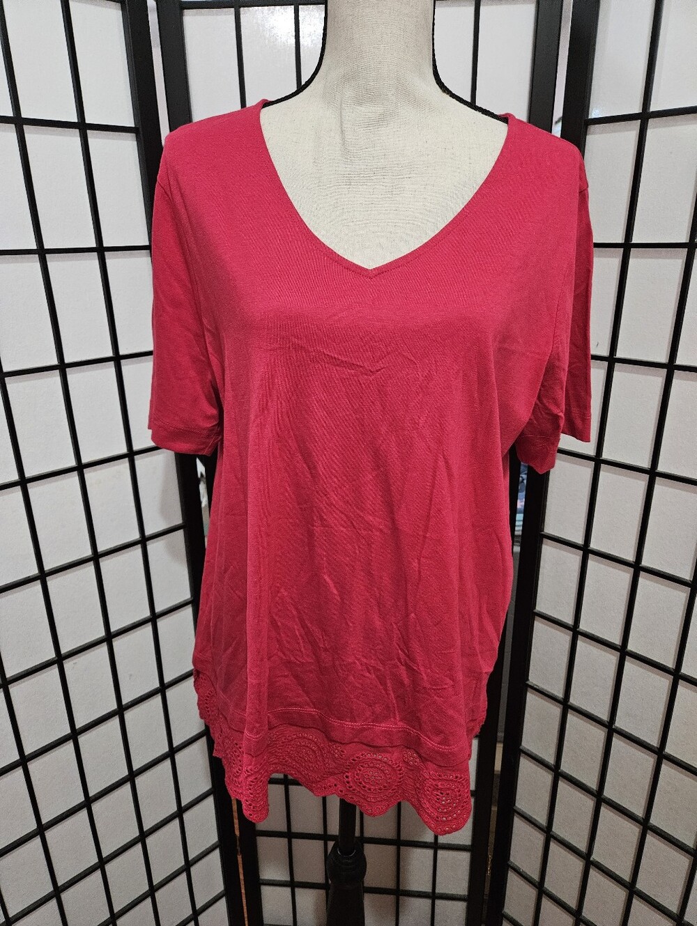 Chico's Size 3 (XL/16) Vibrant Cherry Red Short Sleeve Crochet Lace Trim Top